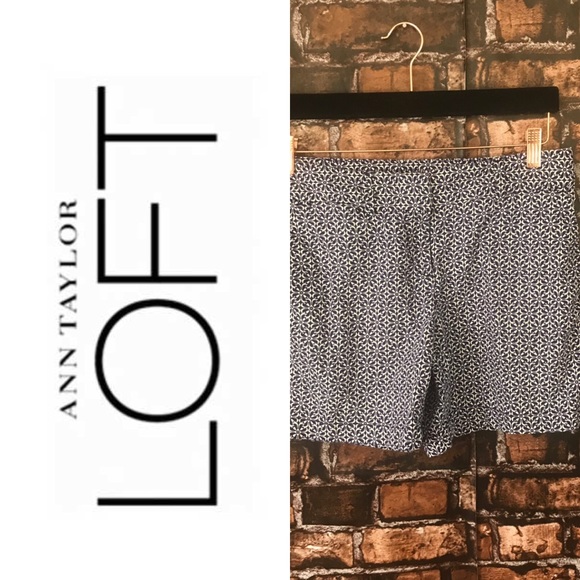 LOFT Pants - Loft Navy & White Floral Mosaic Shorts